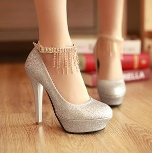 prezzo di fabbrica venditore caldo scarpe da donna moda tacco alto luogo di intrattenimento notturno diamante naso tondo