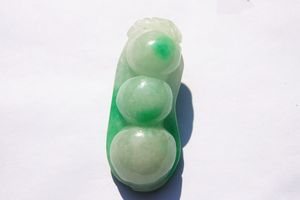 Kai jade green beans (peace) of the four seasons. Lucky necklace pendant