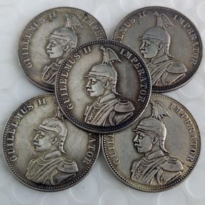 un set di (1891-1902) 5 pezzi di moneta da 1 rupia dell'Africa orientale tedesca Guilelmus II Imperator ornamenti artigianali in ottone