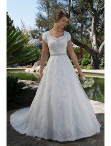 Vestido de noiva vintage koronkowe aplikacje A-line Skromne suknie ślubne z rękawami z koralikami Kryształki szyi w talii sukienki ślubne