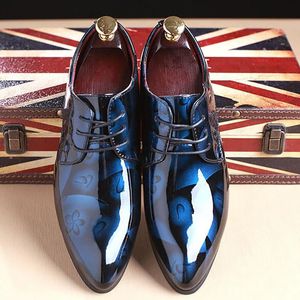 Top in vernice in vernice in cuoio Oxfords Oxfords Classic Business Shoes Dress Dress Shoes Genuine Pelle Scarpe da ufficio Scarpe da sposa Party Shoe