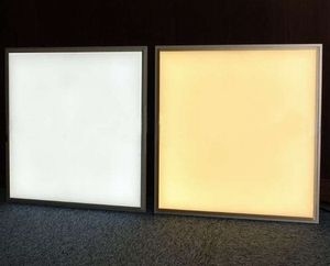 Gratis fraktkostnad Hög brighhet 45W 600X600X12mm RGBW Färg LED-panel Ljus med fjärrkontroll Aluminiumlegering + PMMA material