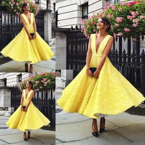 Yellow Sexy Tracning Neckline Prom Dress Applique Ruched Bez Rękawów Kostki Długość Party Dress 2017 Custom Made Satin Evening Suknie