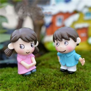 Miniaturas de resina amantes tímidos figurine casais jardim decorações micro paisagem decoração diy jardim de fadas gnomo musgo terradura artesanato