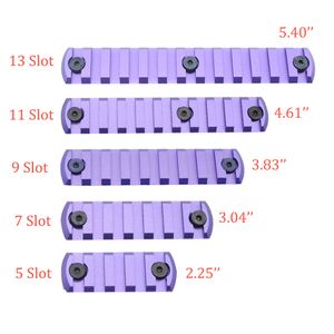 陽極酸化された紫色5 7 9 11 13スロットキーmodハンドガードシステムアルミニウム送料のためのピカティニー/ウィーバーレールセクション