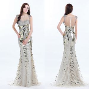 Потрясающие Золотые Sequined Пром платья Sheer декольте рукавов Shinny Кристалл Backless Русалка вечерние платья Gorgeous партии знаменитости платья