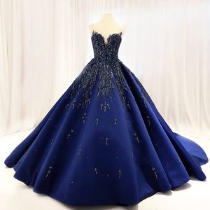 Navy Blue Ball Gown Beaded Aftonklänningar Sheer Sweetheart Neck Sequined Backless Prom Lugnar Court Train Satin Formell Klänning