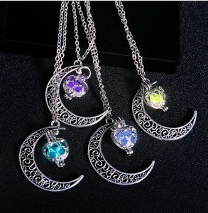 Wholesale Luminous Beads Sky Moon Pendant Light Stone Necklace Glow In dark Christmas Halloween Gift for Sale