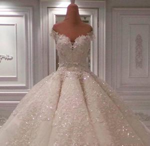 Luxury Ball Gown Saudic Arabic Wedding Dresses Off The Shoulder Lace Appliqued Bridal Gowns Long Train Plus Size Modest Wedding Dr243M