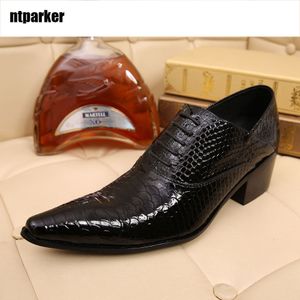 Scarpe da uomo in stile britannico da 6,5 cm tacchi coccodrili Scarpe da uomo Scarpe in pelle business scarpa ad abito da uomo con tacco alto tacco alto homme