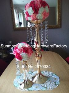 Hoher Hochzeitssäulen-Blumenständer, Vasen-Mittelstücke aus silbernem oder goldenem Metall für die Gangdekoration