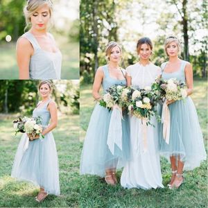 2017 Ice Blue Tulle Country Bridesmaid Dresses Lång Billiga Satin High Low Prom Party Maid of Honor Gowns Custom Made Plus Size EN11141