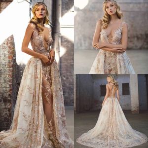 Bohemian 3D Appliqued A-Line Overskirt Abiti da sposa Sheer Scollo profondo Sheer Backless Sweep Train Tulle Plus Size Abiti da sposa con perline