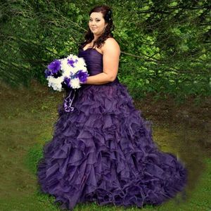 Старинные красочные плюс размер свадебные платья фиолетовый органзы Ruched топ милая декольте оборками юбка кружева up обратно свадебные платья