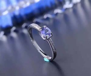 シンプルなデザイン宝石リング5mmラウンドブリリアントカット天然タンザナイトシルバーリングソリッド925銀タンザナイトの結婚指輪