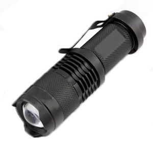 Mini pennlampa 2000LM Vattentät LED-ficklampa ficklampa 3 lägen zoombar Justerbar Fokuslykta Bärbar Ljus använder AA /14500 batteri