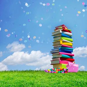 Çocuklar Fotoğraf Arka Planında Vinil Mavi Gökyüzü Beyaz Bulut Renkli Balonlar Yeşil Otlak Kitaplar Öğrenci Mezuniyet Backdrop Çocuklar için