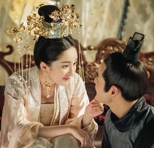 2018 نمط جديد عرائس التاج الصيني الفينيق ، أغطية الرأس زي القديمة ، والتأرجح وشرابة الزفاف.
