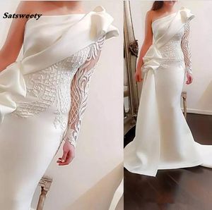 Elegant One Shoulder Mermaid Long Prom Dresses White Long Sleeves Evening Gowns Satin Ruched Ruffles Applique Sweep Train