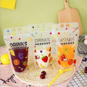 100 pcs cute fruta desenhos animados colorido bebida de plástico embalagem bolsa para bebidas suco de leite café, com furos lidar com 450ml