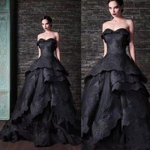 Gothic Style Black Sexy Prom Dresses Vintage Koronki Aplikacja Sweetheart Warstwowa Spódnica Ruffles Suknia Wieczorowa Formalna Nosić Custom Made 2018