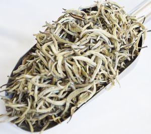 2021新しい100gバイハオyingzhen白茶等のBaihoyinzhen銀針茶中国の天然有機食品