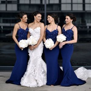 Sukienki na druhen syreny królewskie niebieskie sukienki spaghetti bez pleców 3D Floral Applique impreza Suknie Maid of Honor Dress De Fte