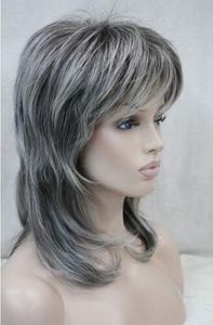 gratis frakt charmig vacker ny het sälja nya kvinnors peruk medellängd grå lagrade axel långa syntetiska peruker