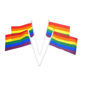 Rainbow Gay Pride Stick Flag 5x8 inç El Mini Bayrak Sallama Bayrakları Handhold ile Altın Topla Kullanıyor