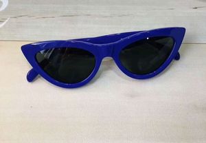 Дамы 40019 Cat Eye Солнцезащитные очки Синяя Рама / Черные Лен Модные Солнцезащитные Очки УФ Защита Очки Новый с коробкой