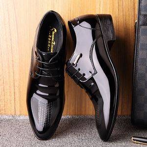 Designer-Oxford-Schuhe aus Lackleder für Herren, italienische Marke, formelle Schuhe für Herren, Hochzeitsschuhe für Herren, Zapatos de hombre, Zapatos de hombre de vestir