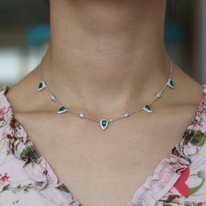 Prinsessan Noble Halsband Hänge Vattendroppe Skapat Smaragd Elevent Krage Kedja 32 + 10cm För Kvinnor Femme Fashion Smycken Gift