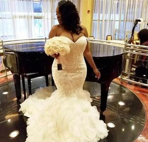 2018 African Plus Size Abiti da sposa Sweetheart Ruffles Mermaid Lace Dress Abito da sposa Lace Up Back Cascading Bridles Abiti da sposa Vestidos