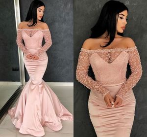 Off The Ramię Mermaid Prom Dresses Długie Rękawy Frezowanie Satynowe Długość podłogi Saudyjska Arabia Suknie Wieczorowe Formalne Suknie