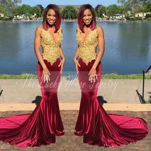 Gold and Burgundy Velvet Prom Dresses 2018 z paskami koronki Aplikacje Syrenka pochlebiona Dopasowana Suknia Wieczorowa Black Girls