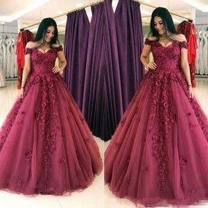 2020 Ny Burgundy Prom klär sig av axelgolvlängden Aftonklänningar med spets 3d Applique Tulle Formell Party Gowns Vestidos de Novia