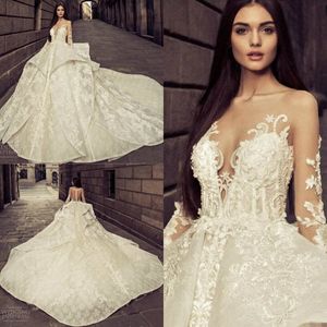 Upscale Custom Made Wedding Dress Sheer Långärmade Lace Sweetheart Appliques Brudklänningar Tiered Ruffles Chapel Bröllopsklänningar