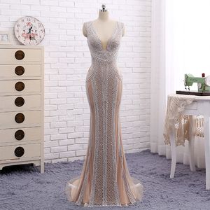 The High-end Custom Elegant Atmosphere Heavy Evening Dresses Lace Fishtail Handmade Beaded Pearl V Halter Collar Prom Dresses HY109