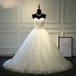 2019 Extraordinär sexig A-Line axelbandslös bröllopsklänning Vestido de Noiva borttagbar pärlbältes champagne mantel de mariage m55225r