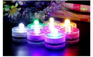 수 중 깜박임 Flameless 전자 촛불 램프 LED 방수 촛불 빛 다채로운 배터리 운영 결혼식 장식 wen6744