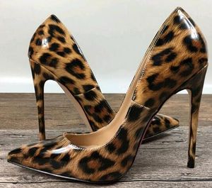 Nuove scarpe 2018 Scarpe da donna Sexy Stampa leopardata Fondo rosso Tacchi alti Scarpe Moda Scarpe da cerimonia nuziale stampate con serpente blu Taglia grande 33-44