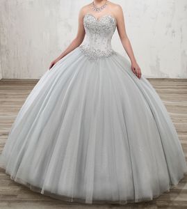 Sparkling Silver Ball Gown Prom Dress Bling bling Quinceanera Dress con bolero Maggiore perline con paillettes