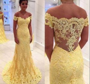 Blygsam gul kväll formell klänning lång sjöjungfru spetsar av axeln med korta ärmar ihålig rygg designer billig prom pageant klänning