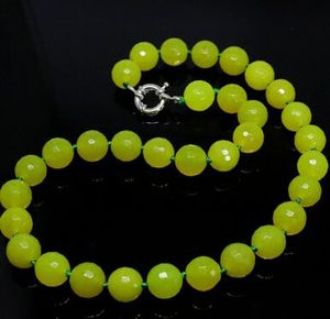 Очаровательный круглый 10 мм граненый зеленый нефрит бусины ожерелья 18