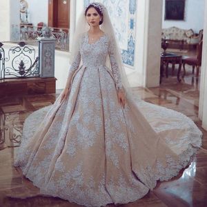 Fantastic Dubai Princess Wedding Dres Sparkly Sequins Beads Full Lace Applique Long Sleeve Wedding Gown Gorgeous Saudi Arabia Wedding Dress