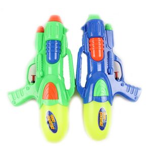 شحن مجاني الصيف لعبة بندقية المياه البلاستيك لعب طالب الطفل اللعب في المياه مسدس رياض الأطفال هدية