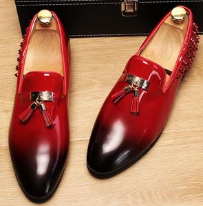 Yeni moda sivri uçlu elbise ayakkabıları erkekler loafers patent deri oxford ayakkabıları erkekler için resmi mariage düğün ayakkabıları
