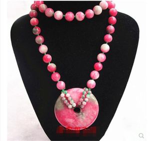 Godis färg persika jade röd och grön skatt rosa vatten droppe hänge halsband storlek säkra spänne kvinnliga smycken