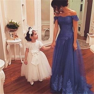 Elegant Tulle A-Line Mother of the Bride Dresses Off Shoulder Lace Applique Prom Dress Cheap Wedding Party Evening Gowns