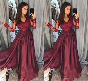 Sexig Bury 2K18 Prom Dresses V Neck spetsapplikationer Illusion Långärmar Satin Sweep Train Plus Size Formal Party Wear Evening Gowns